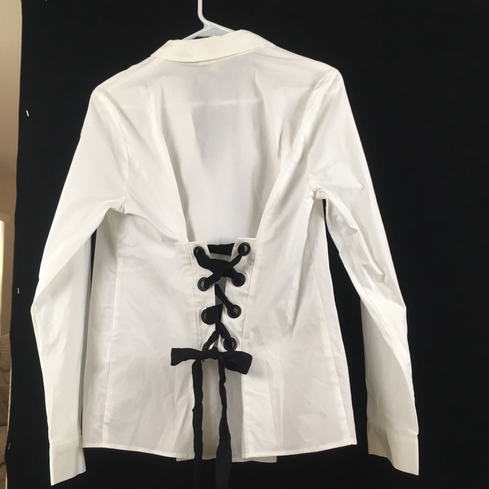 June and Delaney white long sleeve NWT size M